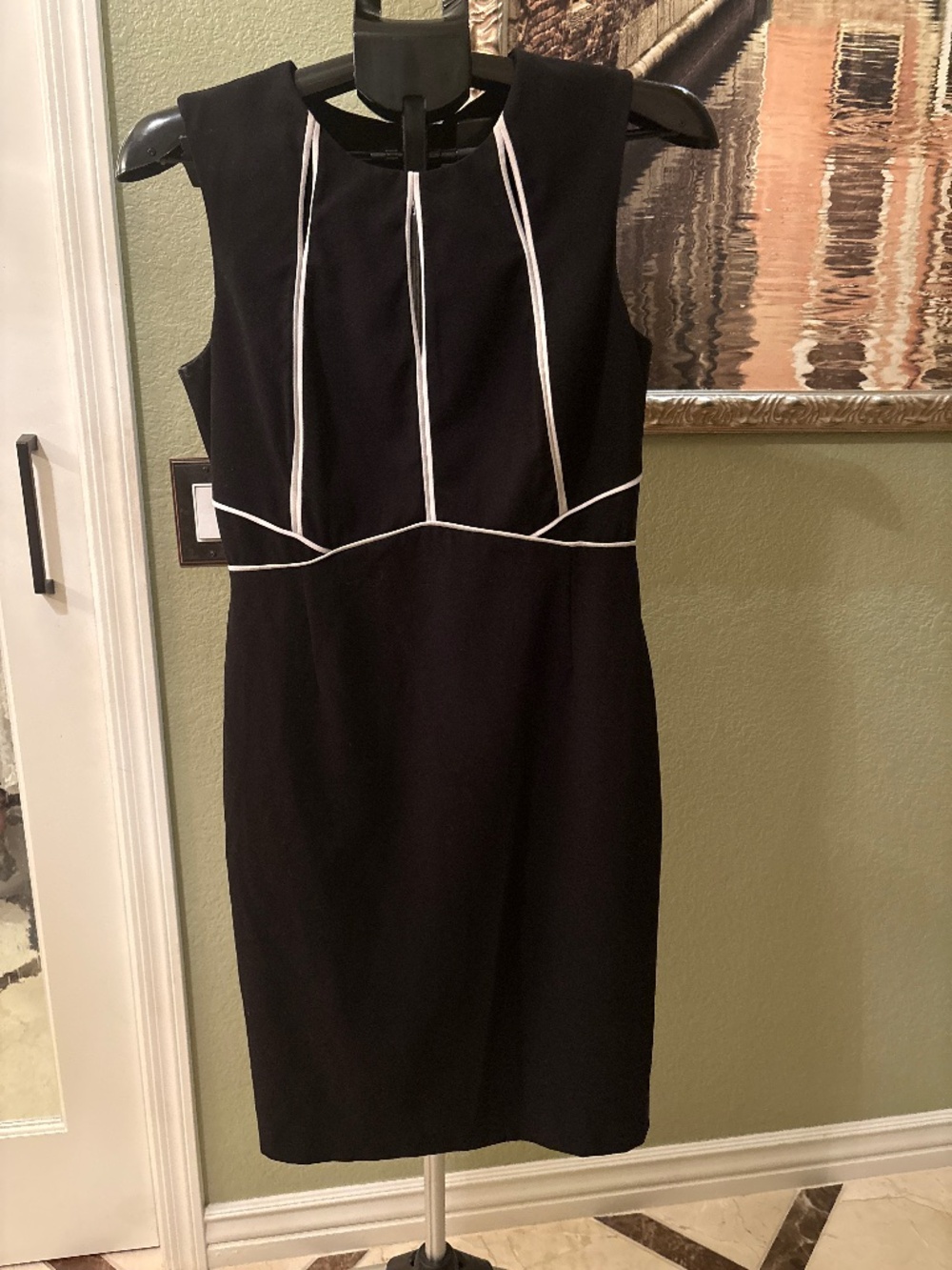 Calvin Klein Black Sleeveless Sheath Dress with White Piping Trim - Size 6